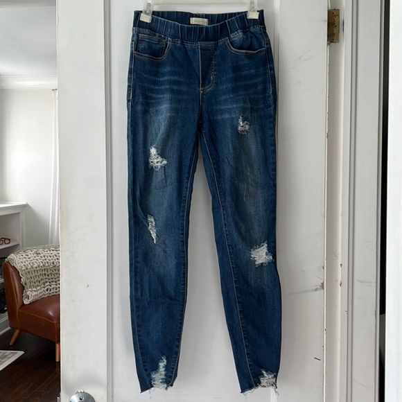 Grace and Lace jeans size small - Picture 1 of 4